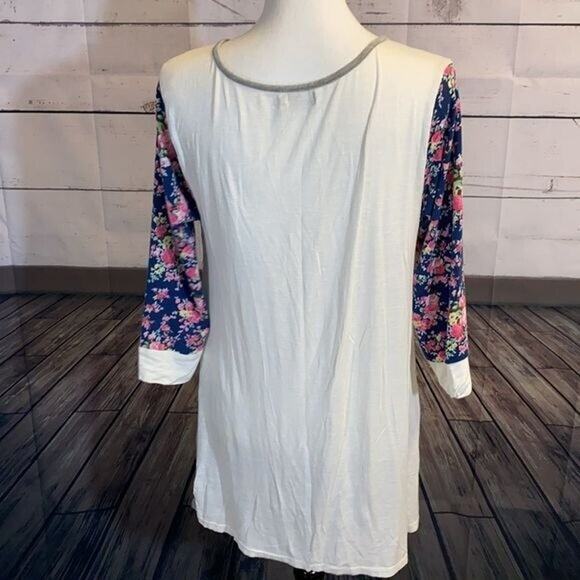 Ampersand Avenue Top Tunic Womens XL Gray Floral Crew Stretch Cottage - Picture 5 of 11